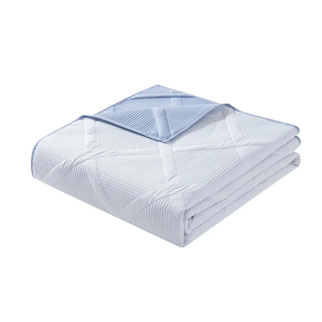 Mainstays Solid Diamond Pinsonic Reversible Quilt